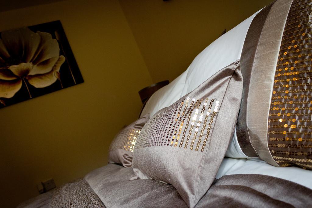 The Lindley Suite - Simple2Let Serviced Apartments هدرزفيلد الغرفة الصورة