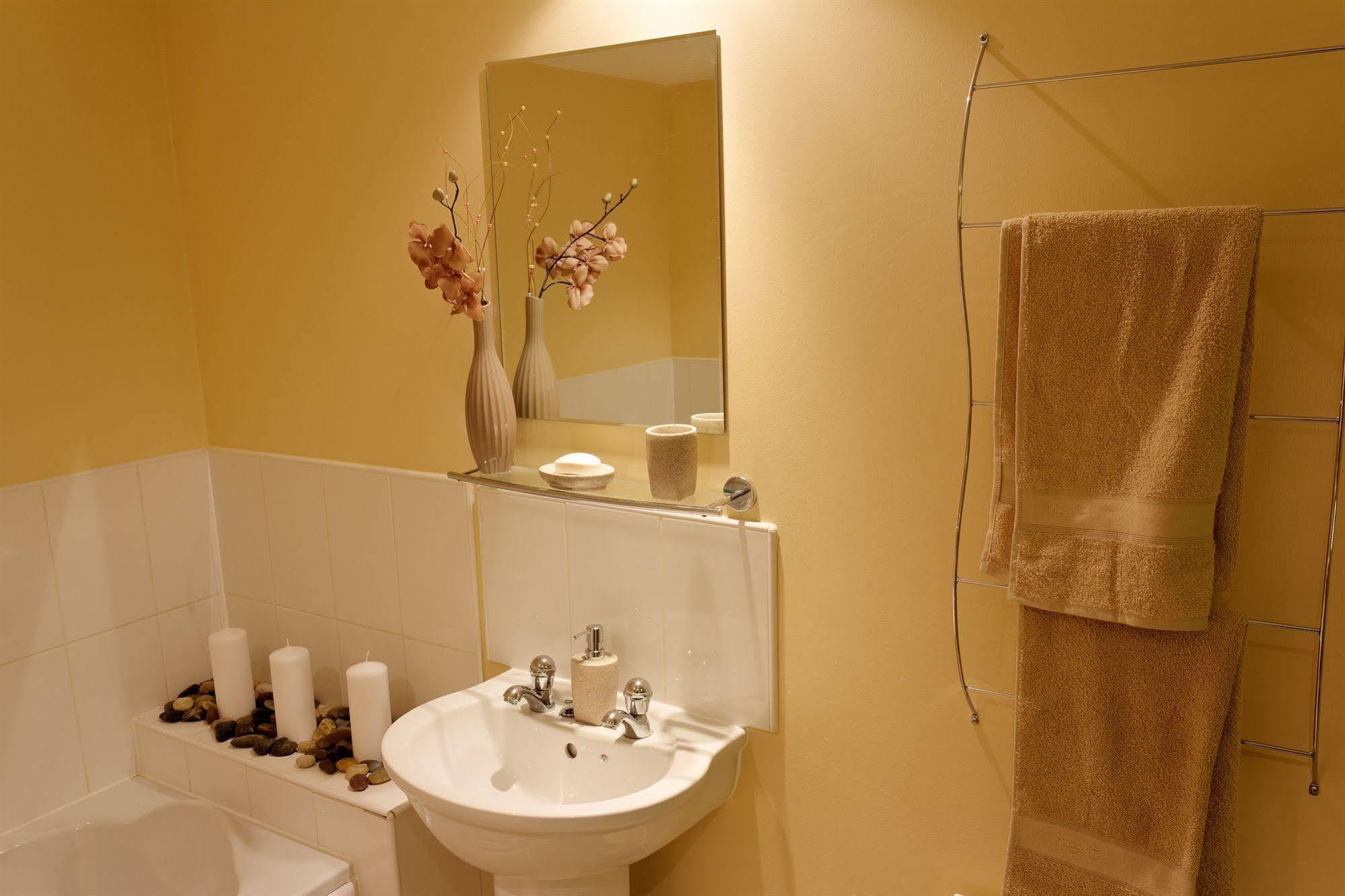 The Lindley Suite - Simple2Let Serviced Apartments هدرزفيلد المظهر الخارجي الصورة